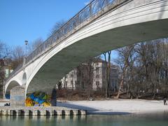 Kabelsteg bridge over Kleine Isar in Munich