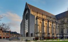 La Cathédrale Notre-Dame-de-la-Treille de Lille exterior