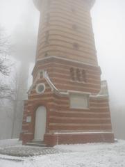 Kronprinzessin-Stefanie-Warte on Wiener Kahlenberg in spring