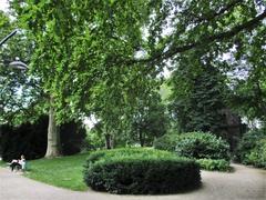 Rothschildpark Frankfurt with path to Zierturm