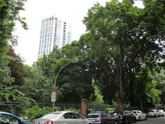 Rothschildpark Frankfurt am Main view from Oberlindau street