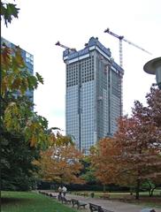 OpernTurm building in Frankfurt as seen from Rothschildpark