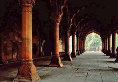 Colonnade of Diwan-i-Am at the Red Fort