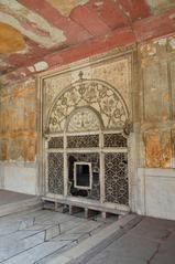 Marble screen with Scale of Justice at Khas Mahal in Red Fort, Delhi