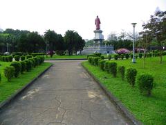 statue of Lin Sen in Jieshou Park rear view