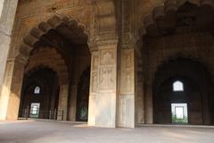 Carved pillars in Rang Mahal