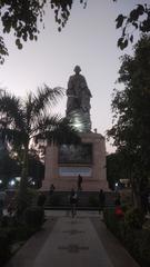 Mahatma Gandhi Statue at Gandhi Maidan in Patna with two children