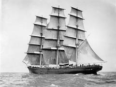 Clipper CUTTY SARK in full sails