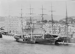 The clipper Cutty Sark in a harbor