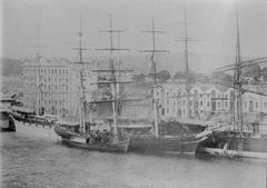 The clipper CUTTY SARK in a harbor