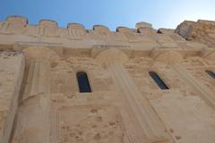 Front view of Duomo di Siracusa on a sunny day