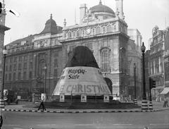 sandbagged structure protecting the statue of Eros in Piccadilly Circus, London, 1939