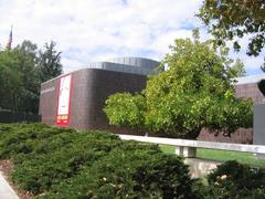 Norton Simon Museum exterior view