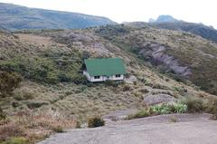 View of shelter from Castelos do Açu