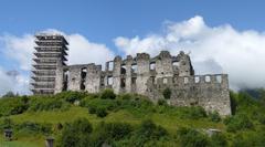 Castel Belfort in autumn