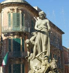 Fontana di Diana in Piazza Archimede