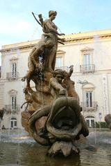 Fontana di Diana in Piazza Archimede