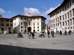 Knights' Square in Pisa with historical buildings and statues