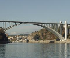 Arrabida Bridge in Porto, Portugal