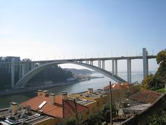 Ponte da Arrábida in Porto