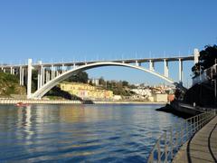 Ponte da Arrábida in Porto, Portugal