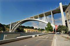 Ponte da Arrábida bridge over Douro River in Porto, Portugal