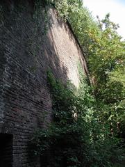 Coeln Fort X exterior view with trees and pathway