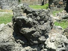 Ercolano ancient wall structure