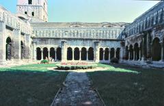 Arles Cloitre St Trophime 1985