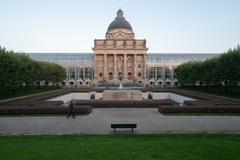 Bayerische Staatskanzlei building with Otto von Wittelsbach statue and Hofgarten war memorial