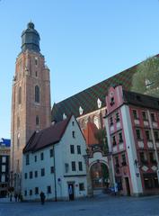 Häuser Hänsel und Gretel vor Elisabethkirche in Breslau