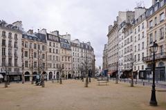 Place Dauphine in Paris building indexed in Base Mérimée