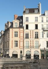 Extrémité du quai des Orfèvres au niveau du Pont-Neuf à Paris