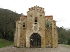 Facade of Iglesia de San Miguel de Lillo