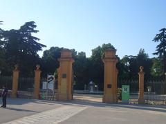 Palau Reial de Pedralbes entrance from Av Diagonal