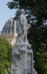 Mozartdenkmal in Burggarten, Vienna