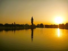 Sursagar Lake at sunset with Lord Shiva statue, Vadodara