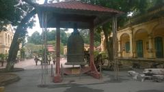 large bell within the Kinh Thien palace in 2014