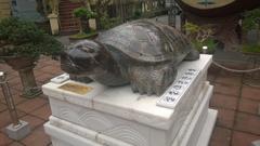 Turtle statue in Kinh Thien Palace, 2014