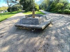 Rosenthal bench in Beatrixpark