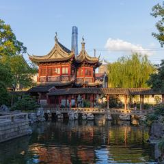 Tingtao Tower and pond, Yu Garden, Shanghai