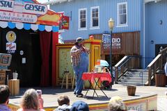 Artist painting at Pier 39 in San Francisco