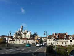 Pont des Barris in Périgueux with Saint-Front Cathedral on the left and historic houses on the right