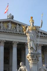 Parlamentsgebäude in Vienna with blue sky