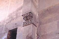 pillar carving at Teen Darwaza