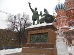 Statue of Minin and Pozharsky in late January 2013