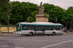 Heuliez GX337 Hybrid Bus on Route 42 in Paris