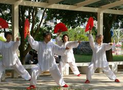 Tai chi show in Guilin city park