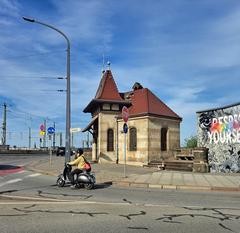 Brückenwärterhaus an der Marienbrücke in Dresden