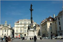 Historic Graben street in Vienna with Haas-Haus building